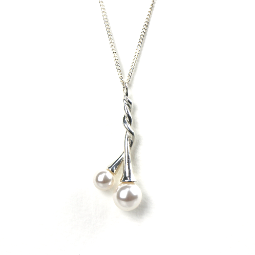 Pearl silver necklace