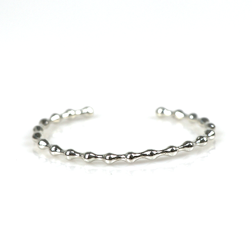 Beaded bangle bracelet